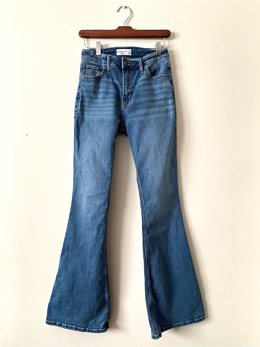 Abercrombie & Fitch The Flare Ultra High Rise Medium Wash Jeans Size 26 (Size2)